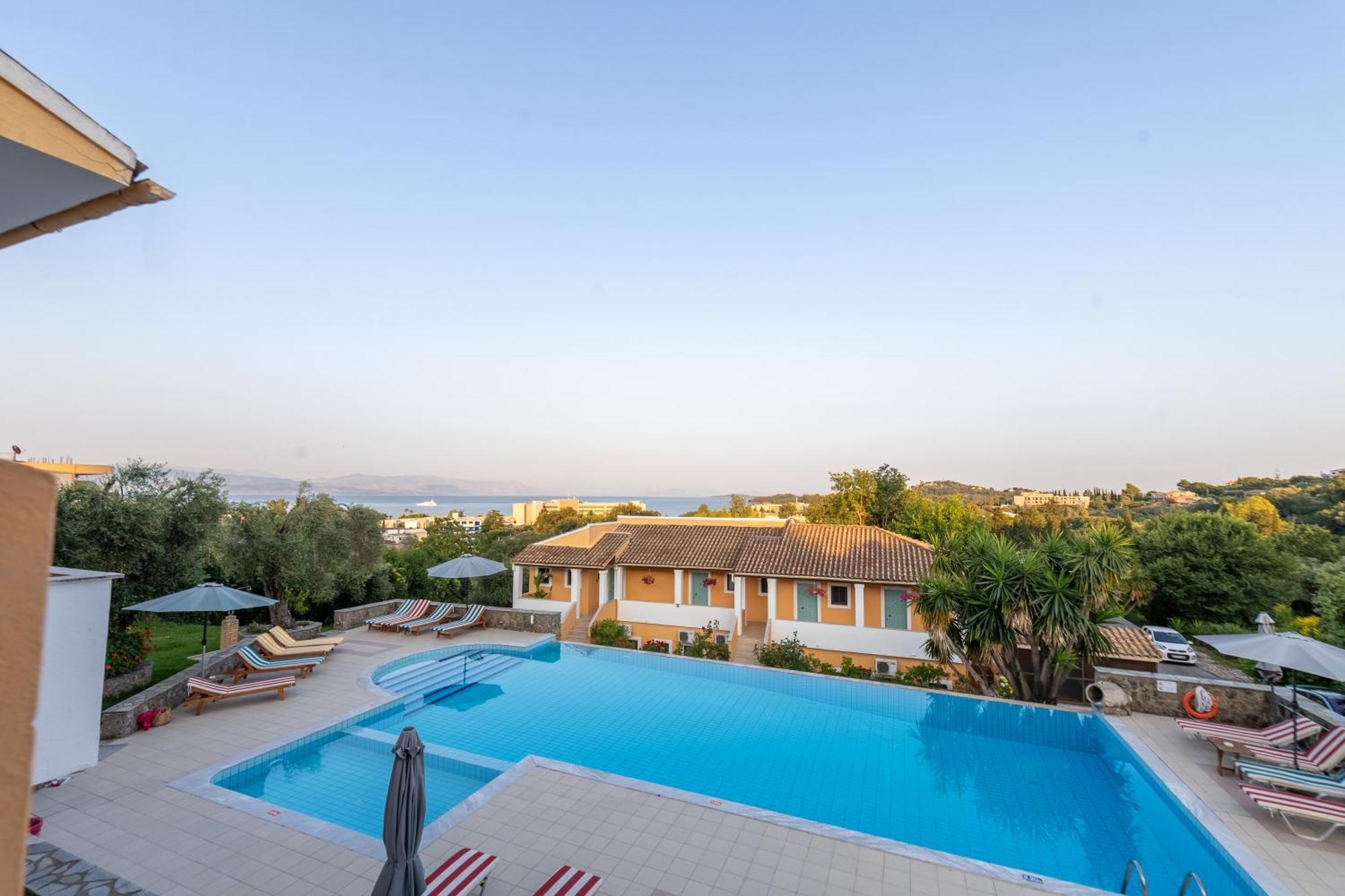 Little Corfu Aparthotel Dassia  Exteriör bild