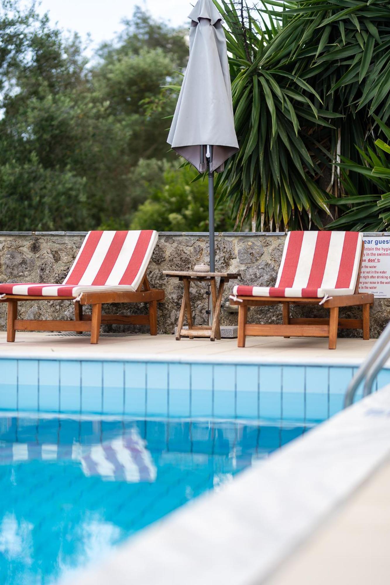 Little Corfu Aparthotel Dassia  Exteriör bild