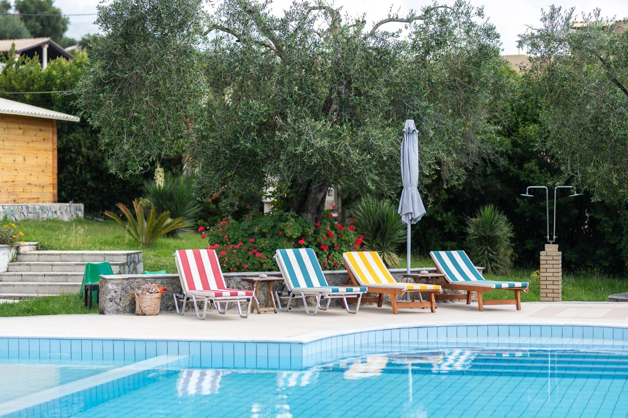 Little Corfu Aparthotel Dassia  Exteriör bild